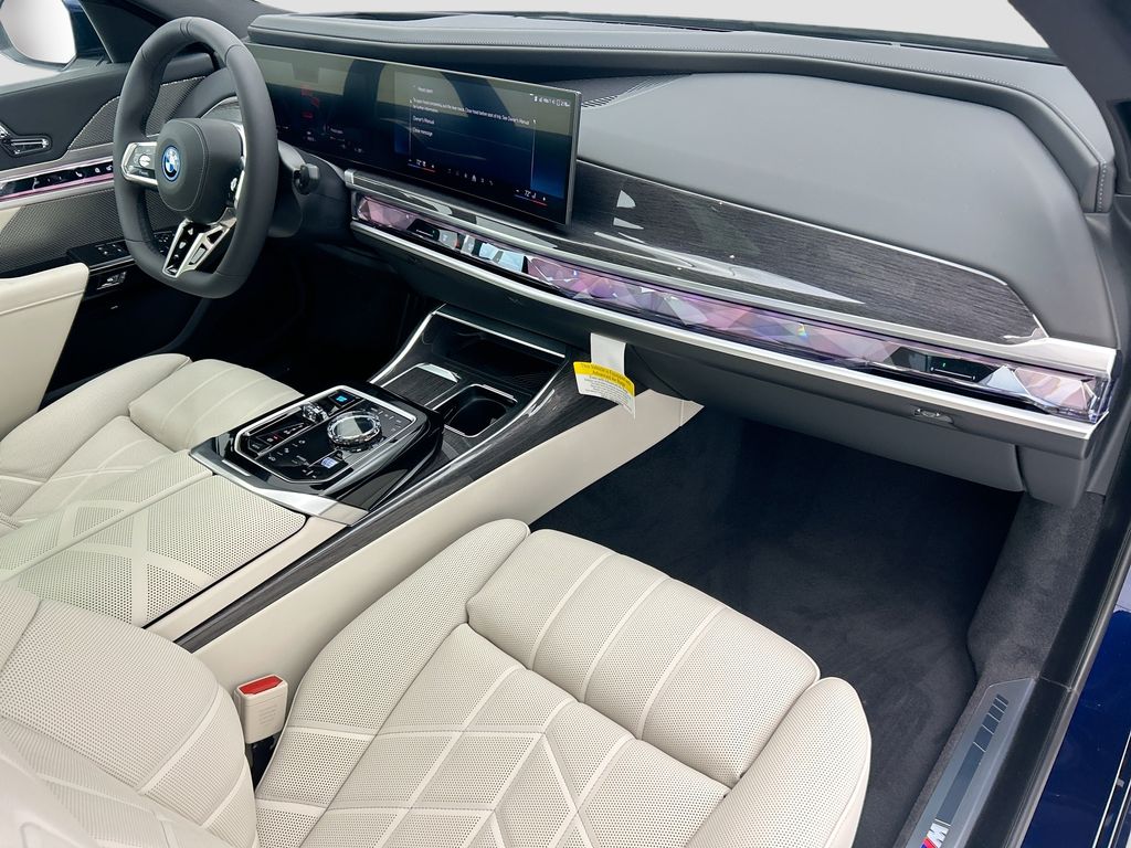 Thumbnail: 2026 BMW i7 - 16