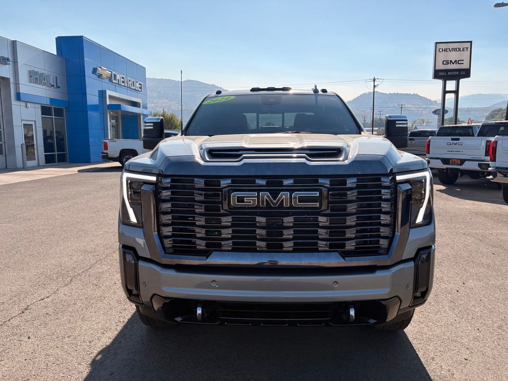 2024 GMC Sierra 2500HD Denali Ultimate Crew Cab 4WD