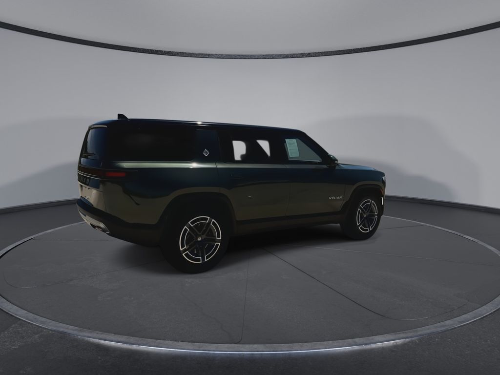 Thumbnail: 2025 Rivian R1S - 4