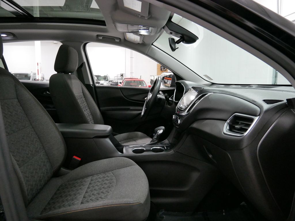2024 Chevrolet Equinox LT - Photo 30