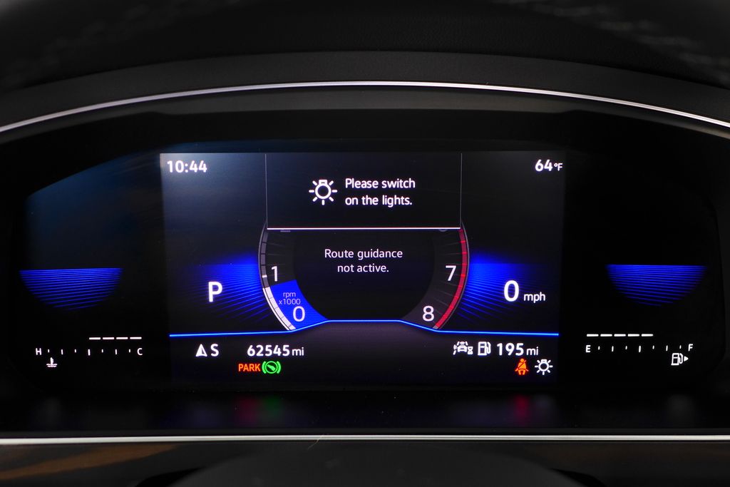 Thumbnail: 2022 Volkswagen Tiguan - 31