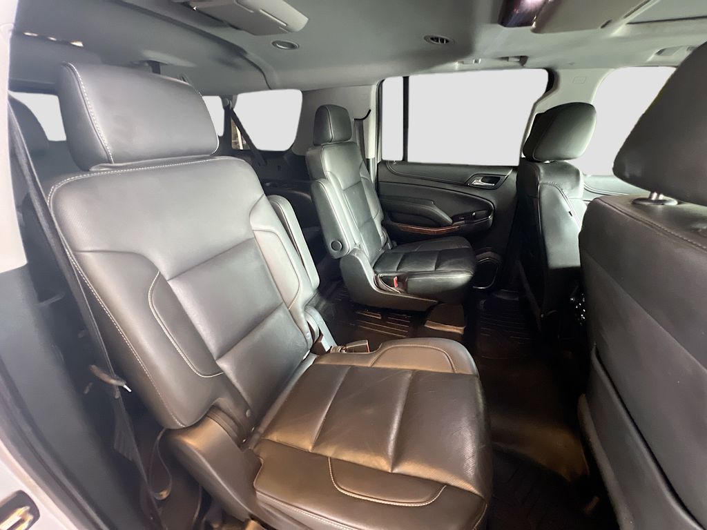 Used 2019 Silver Chevrolet Premier image 31