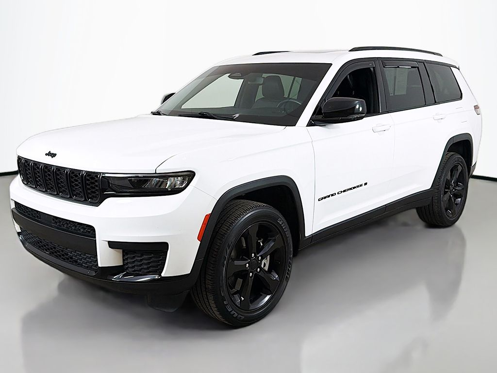 Used 2021 White Jeep Altitude image 9