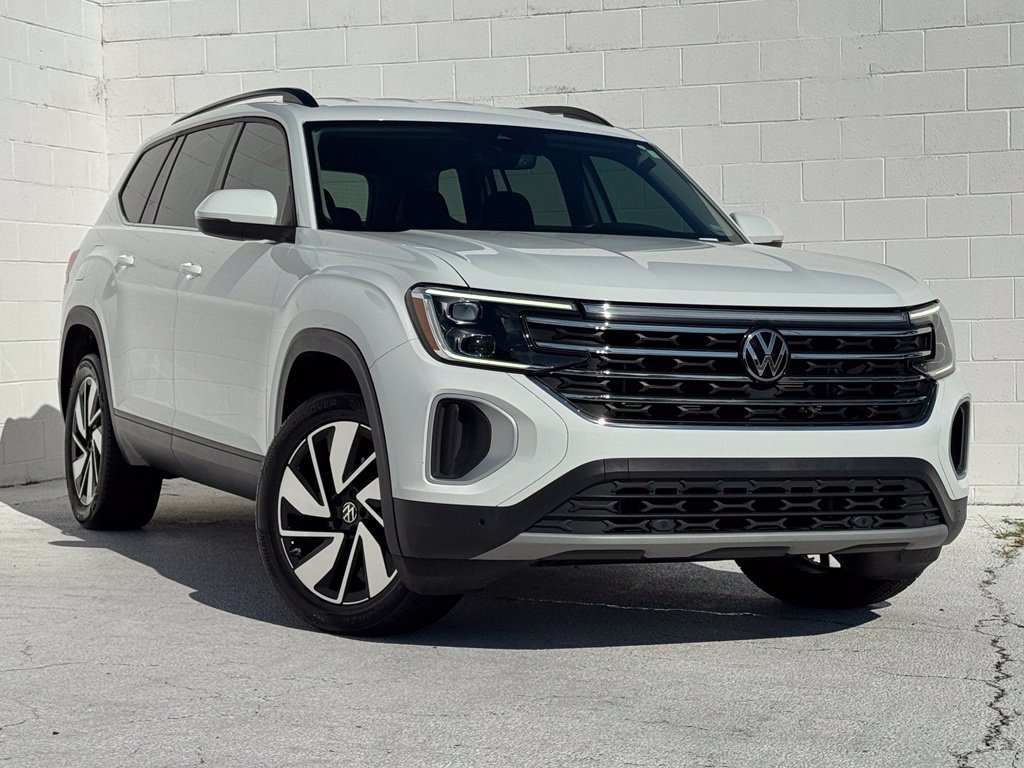 2025 Volkswagen Atlas 2.0T SE w/Technology Pure White - Jim Hudson Acura - Image 2