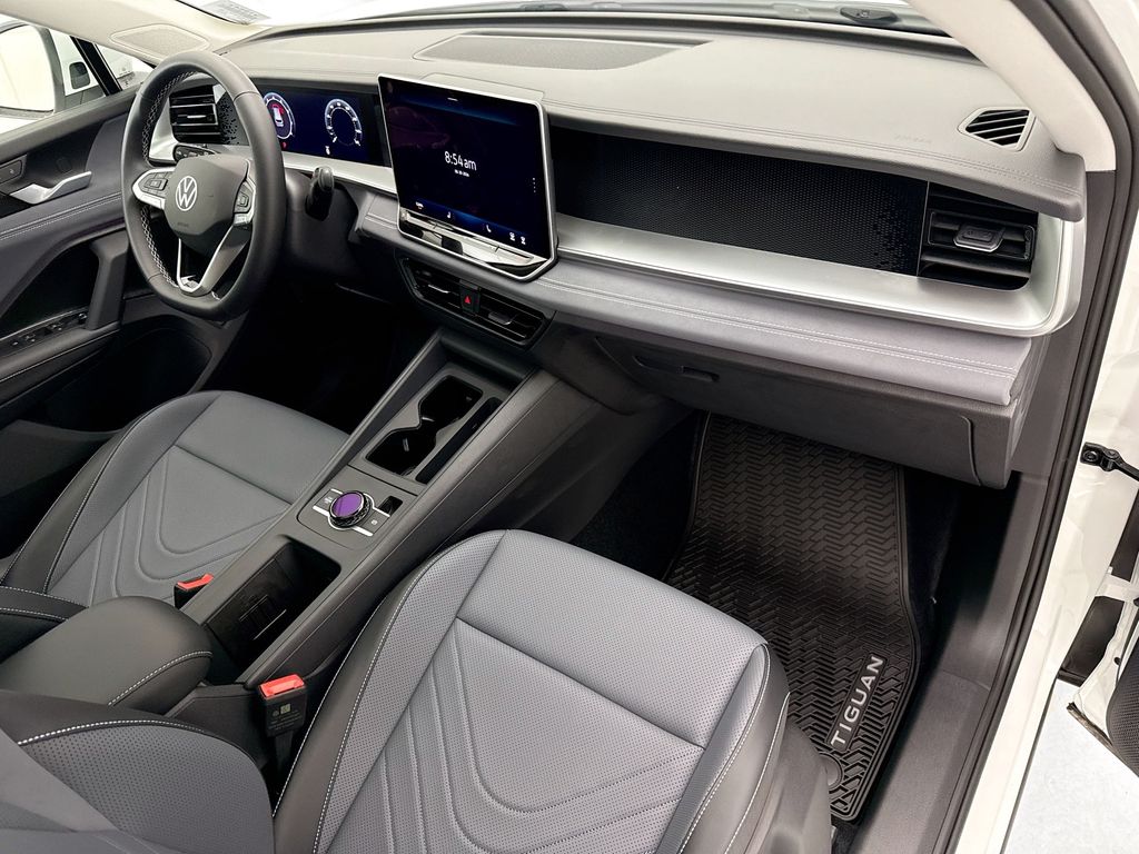 Thumbnail: 2026 Volkswagen Tiguan - 13