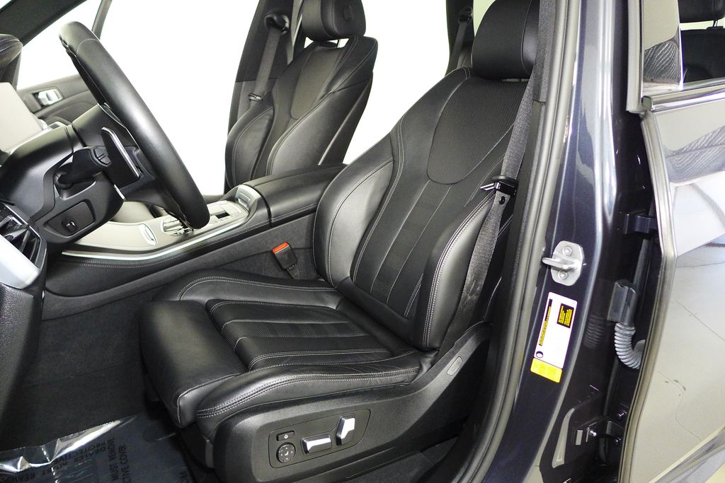 Thumbnail: 2022 BMW X5 - 22