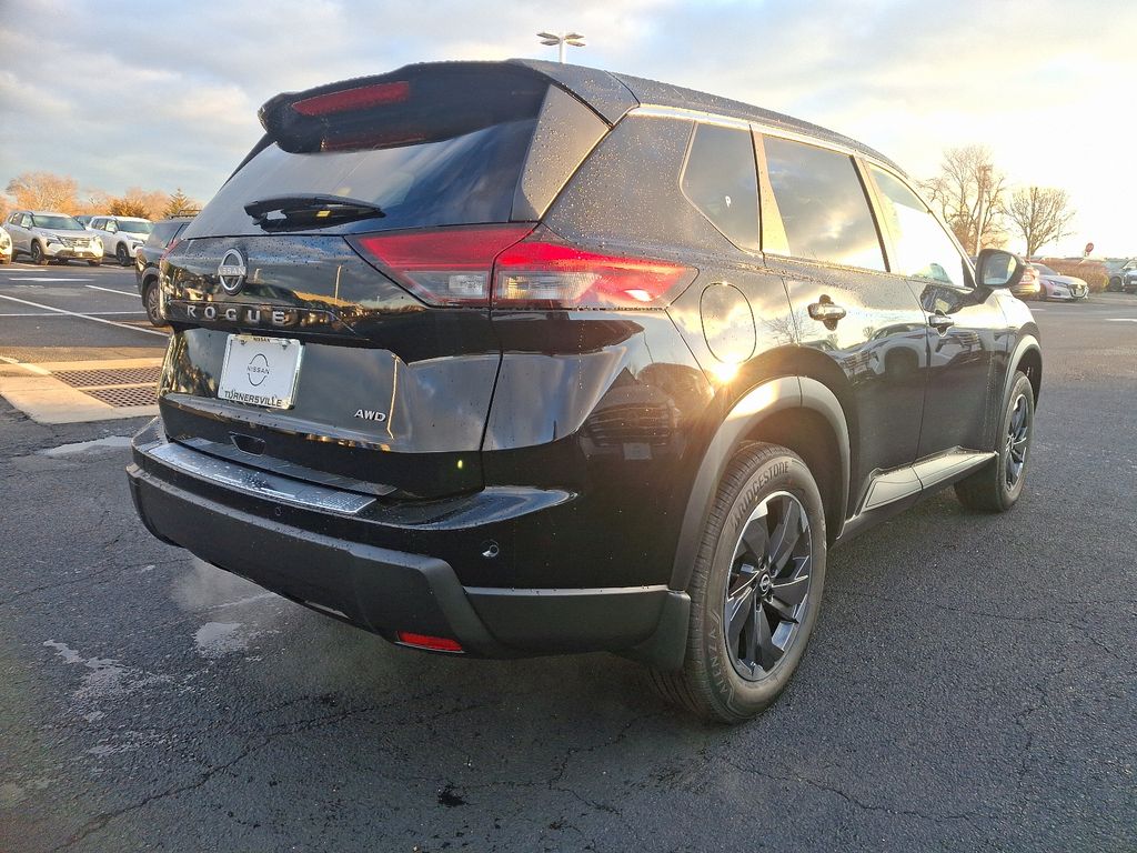 2025 Nissan Rogue SV 4