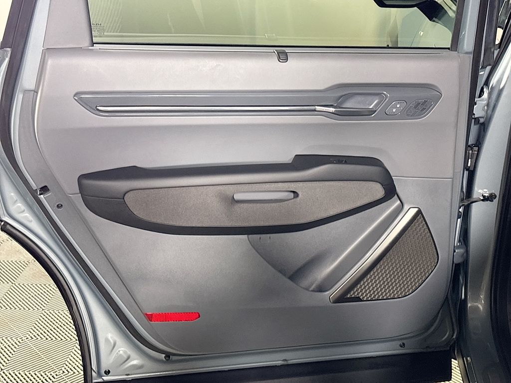 2024 Kia EV9 Land