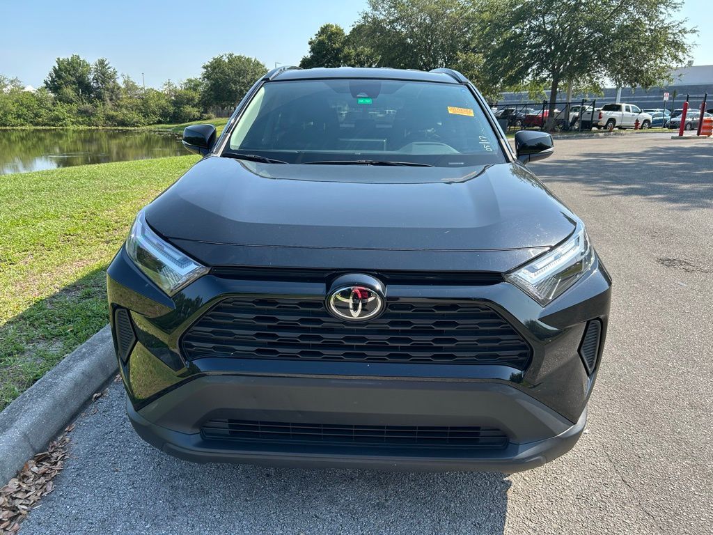 2023 Toyota RAV4 XLE 8