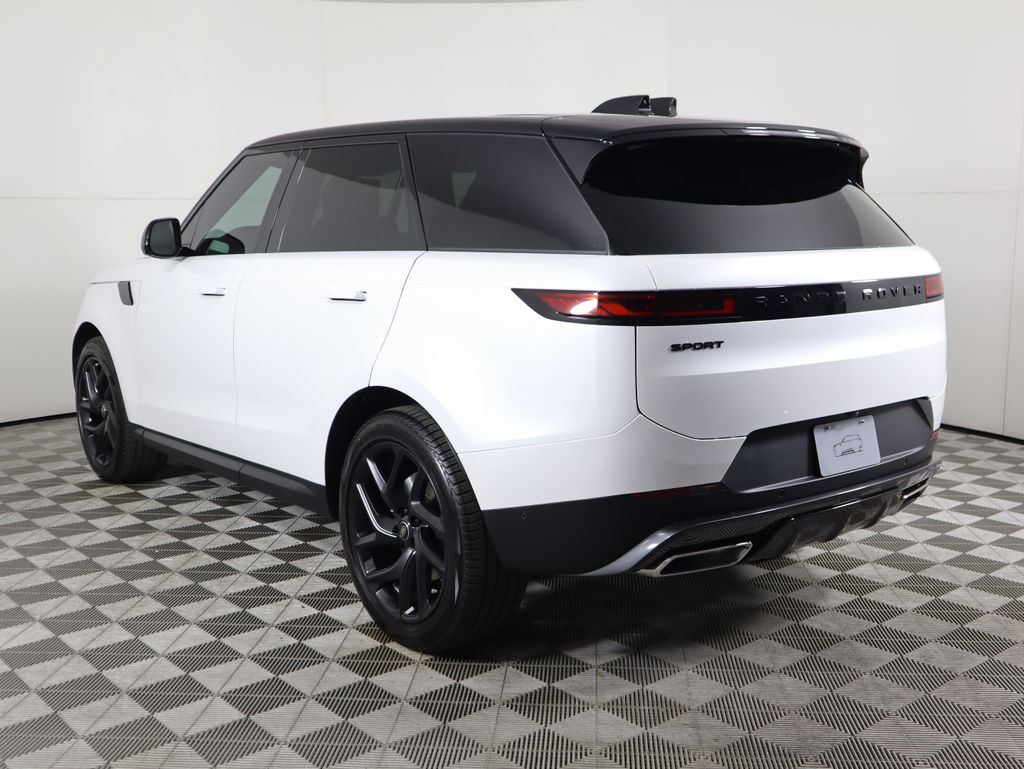 Thumbnail: 2025 Land Rover Range Rover Sport - 7