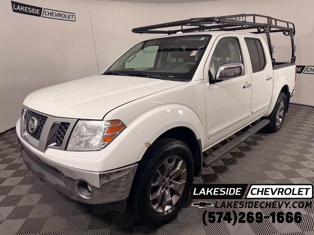 Glacier White 2015 Nissan Frontier Pickup Truck Four-Wheel Drive 5-Speed Automatic Overdrive