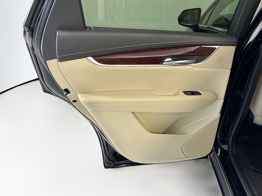 Thumbnail: 2019 Cadillac XT5 - 27