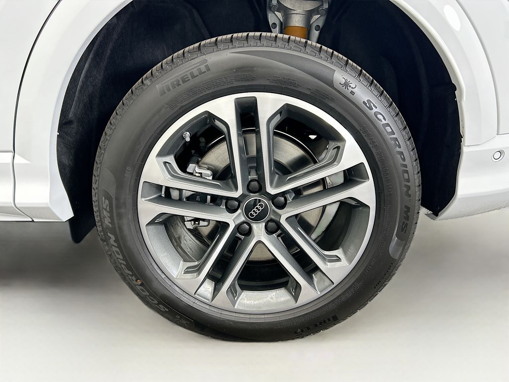 Thumbnail: 2025 Audi Q5 - 31