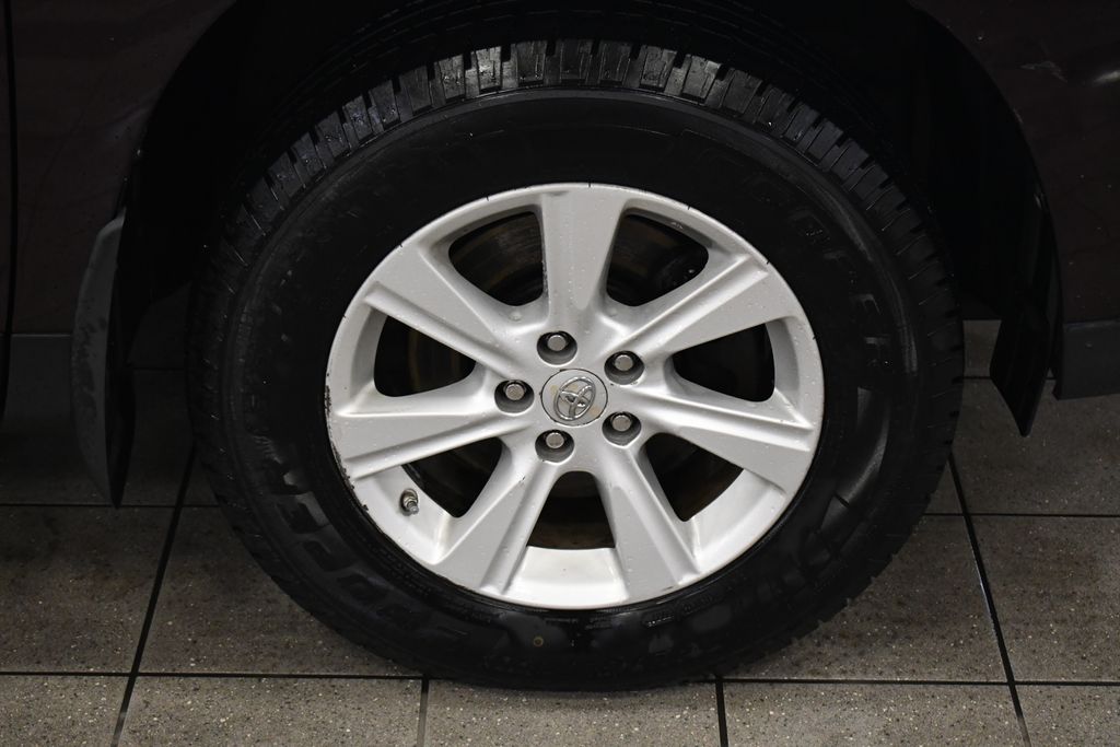 Thumbnail: 2012 Toyota Highlander - 11