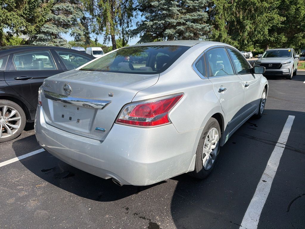Thumbnail: 2014 Nissan Altima - 3