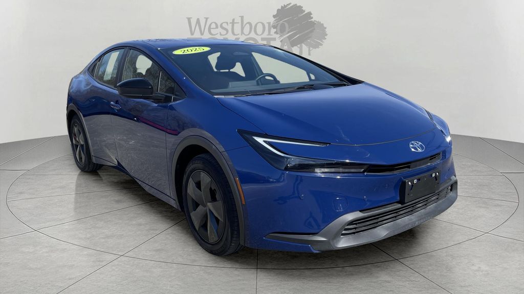 2025 Toyota Prius LE FWD