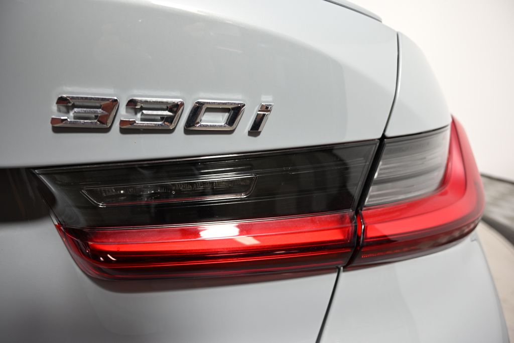 Thumbnail: 2025 BMW 3 Series - 11