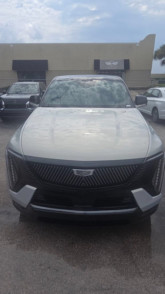 2025 Cadillac Escalade IQ Sport 2