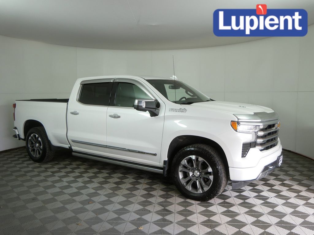 Pearl 2022 Chevrolet Silverado 1500 High Country Crew Cab 4WD Pickup Truck Four-Wheel Drive Automatic