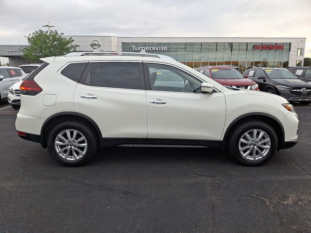 Thumbnail: 2020 Nissan Rogue - 7