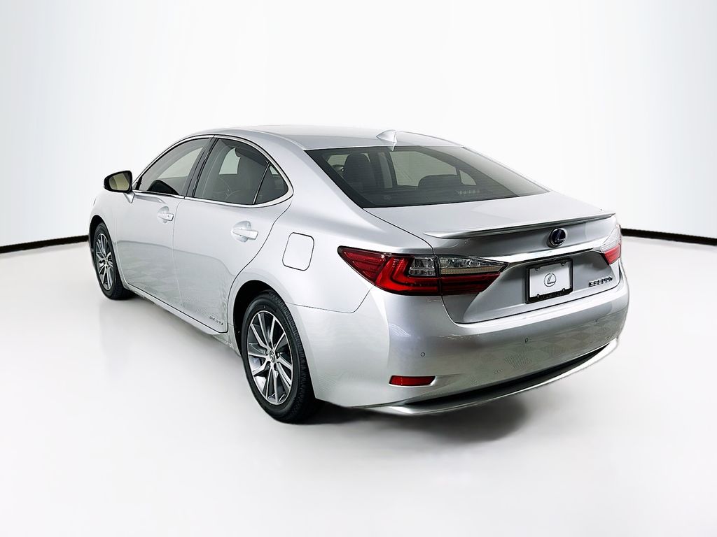 2017 Lexus ES Hybrid 300h 7