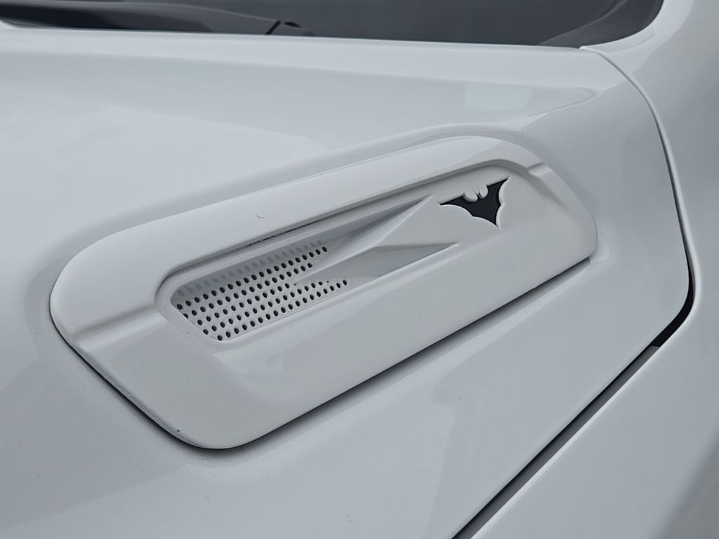 Used 2025 White Ram Big Horn/Lone Star image 12