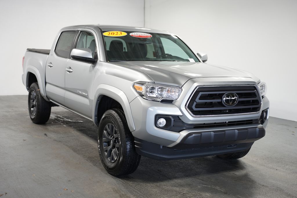 2023 Toyota Tacoma SR5 3