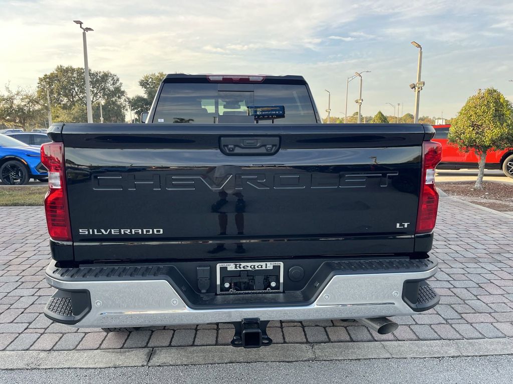 2025 Chevrolet Silverado 2500HD LT 3