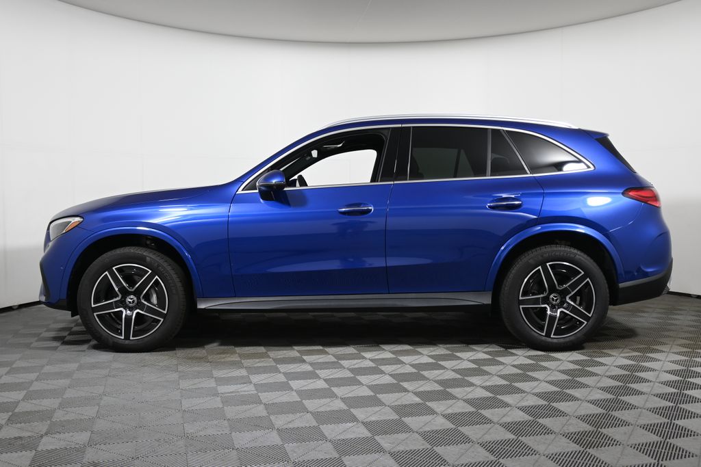 Thumbnail: 2023 Mercedes-Benz GLC - 2