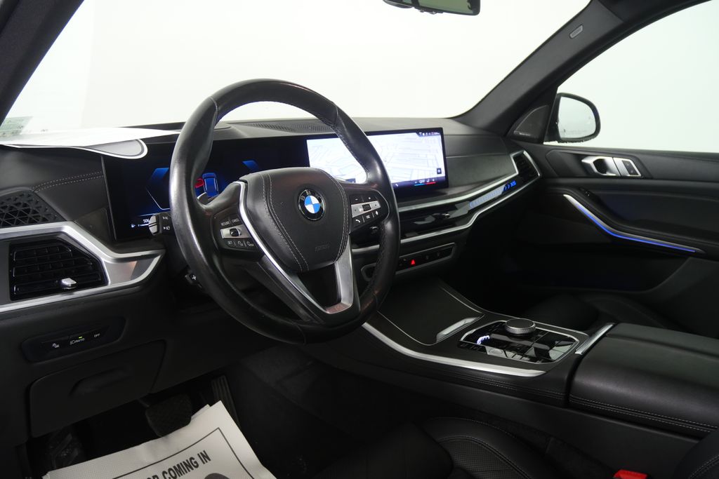 Thumbnail: 2024 BMW X5 - 10