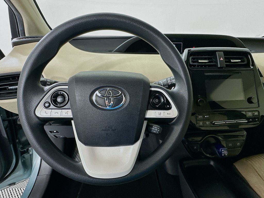 Thumbnail: 2017 Toyota Prius - 11