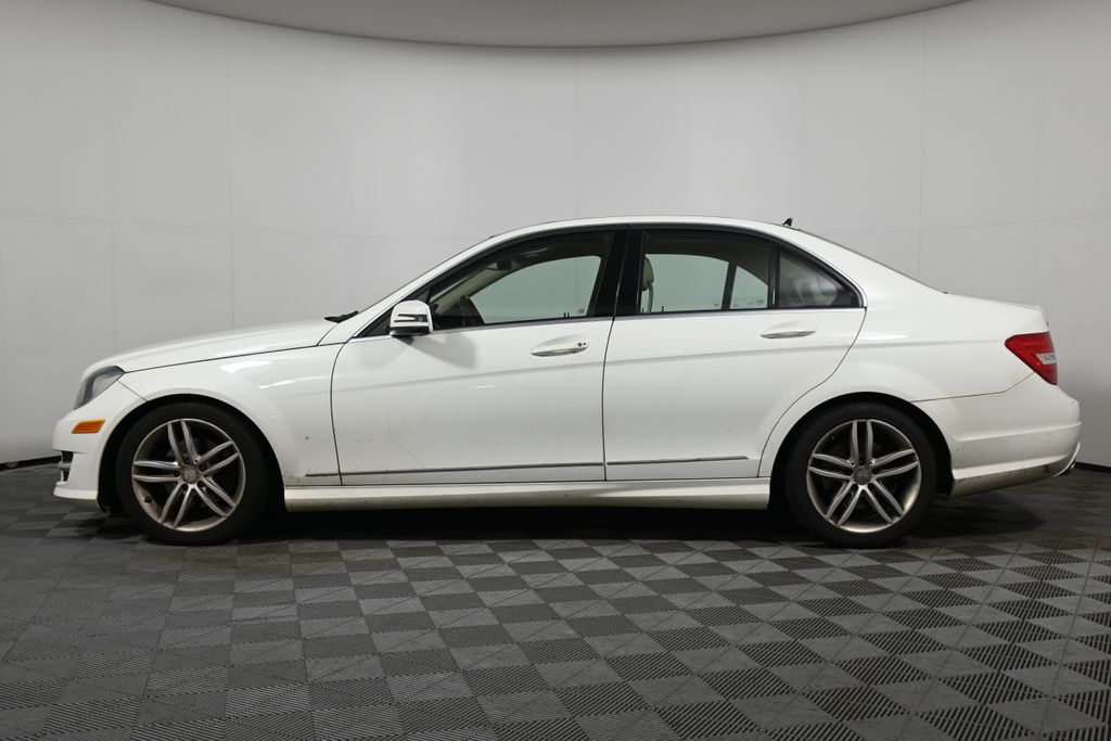 Thumbnail: 2012 Mercedes-Benz C-Class - 2