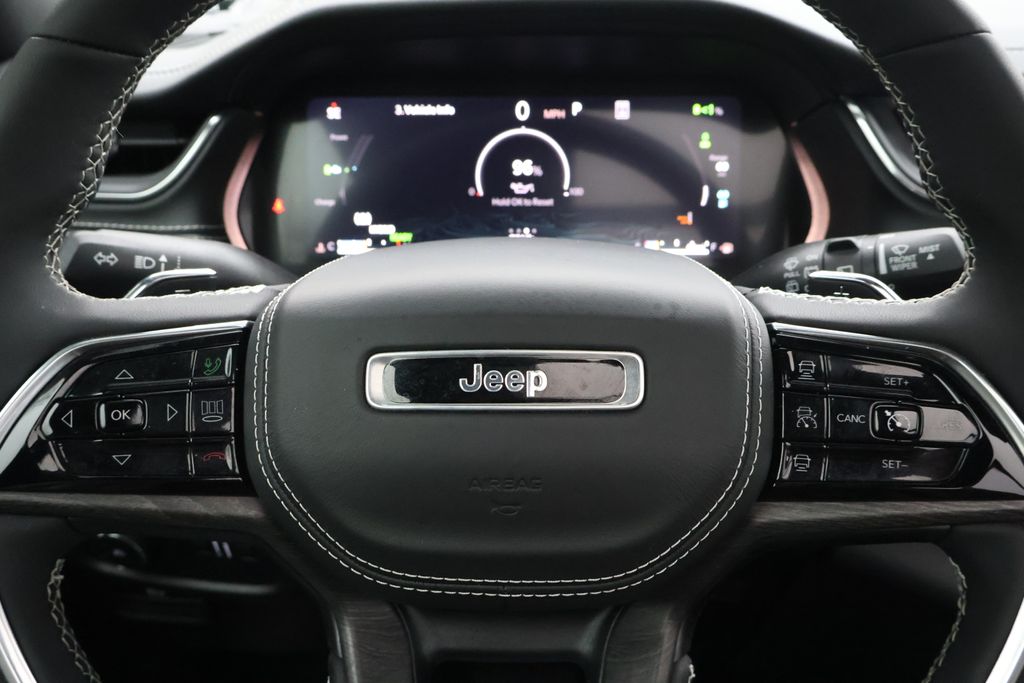 Thumbnail: 2024 Jeep Grand Cherokee - 26