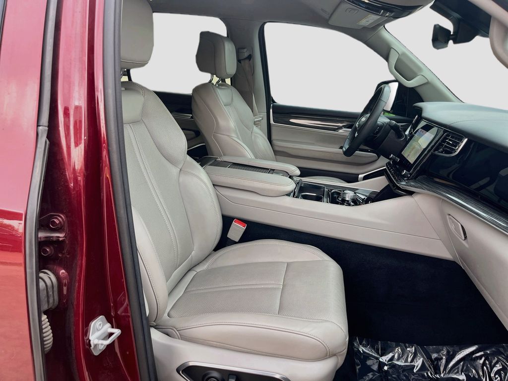 Used 2022 Red Jeep Series II image 30