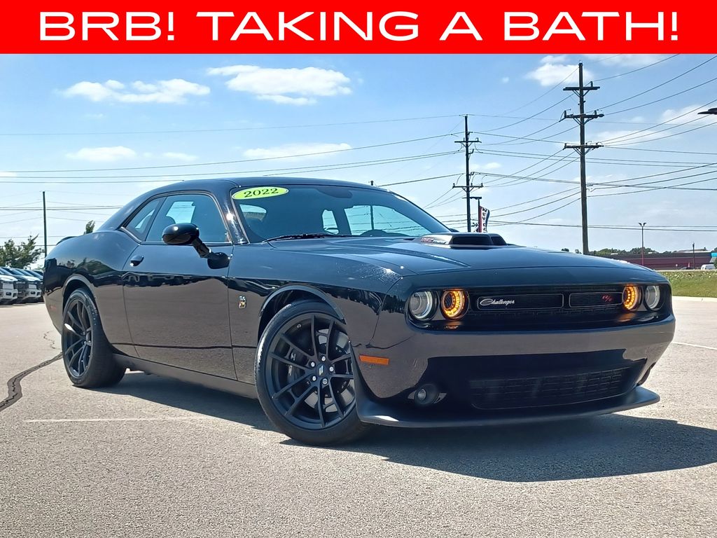 Pitch Black Clearcoat 2022 Dodge Challenger Coupe Rear-Wheel Drive 8-Speed Automatic