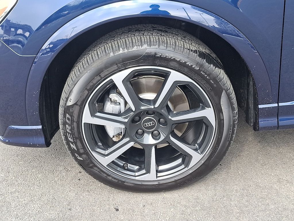 Thumbnail: 2025 Audi Q3 - 8