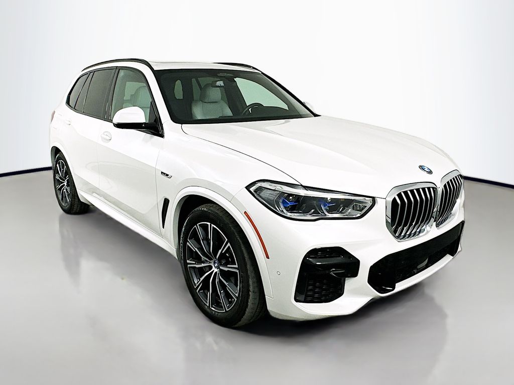 Thumbnail: 2023 BMW X5 - 3