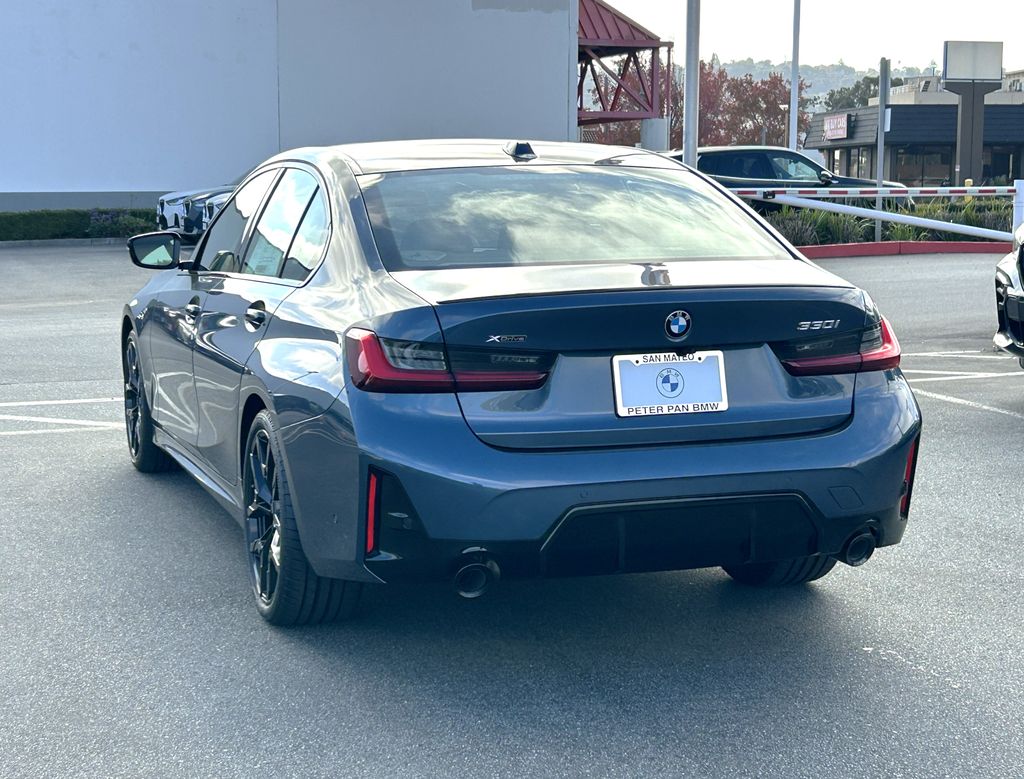2026 Bmw 330i xDrive photo 3