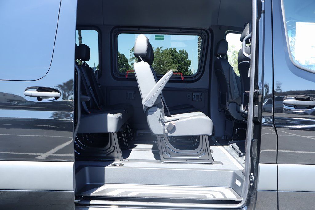 Thumbnail: 2026 Mercedes-Benz Sprinter - 5