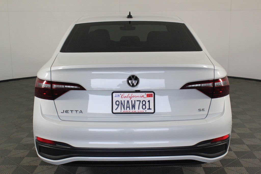 Thumbnail: 2024 Volkswagen Jetta - 5