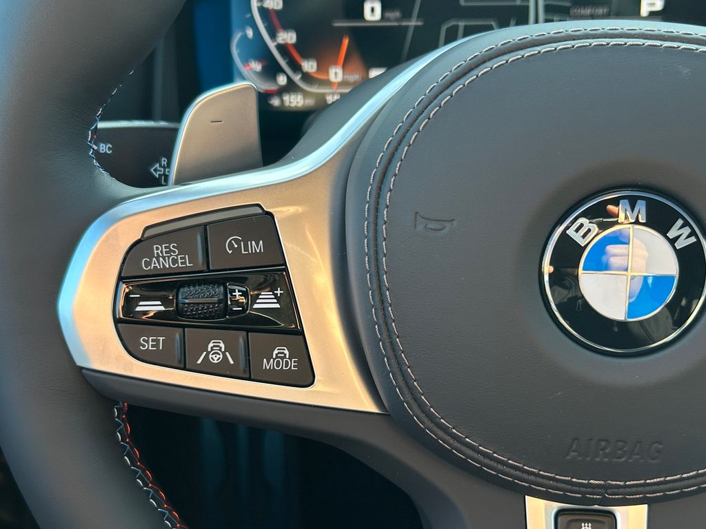 Thumbnail: 2026 BMW 8 Series - 18