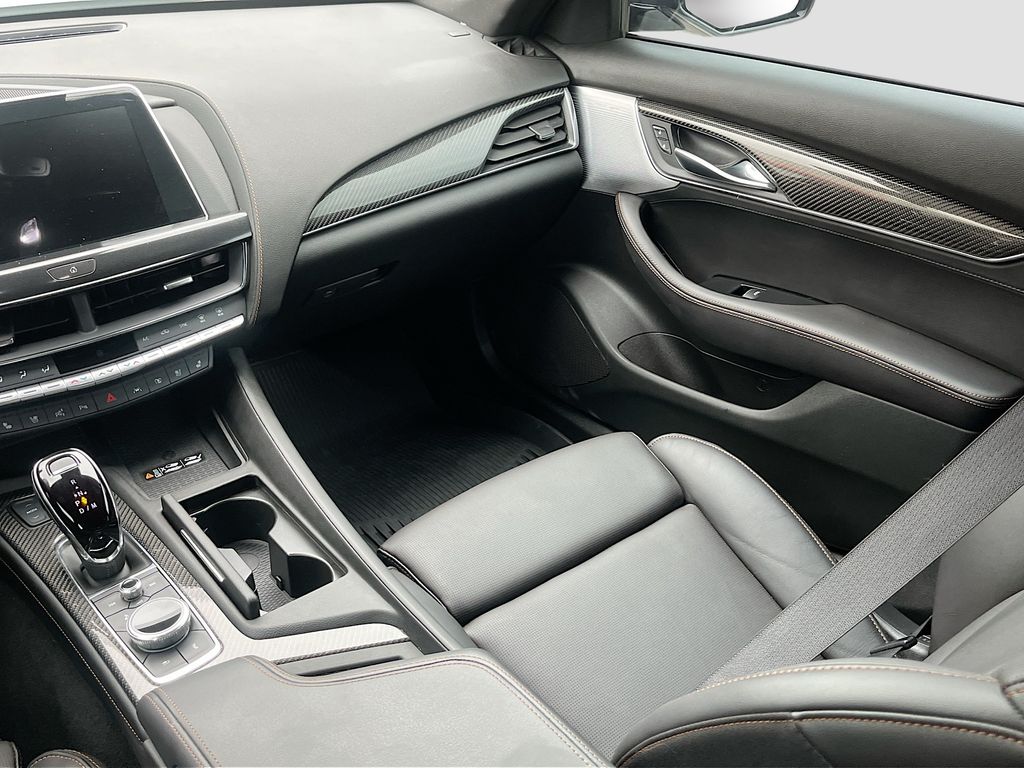 Used 2024 White Cadillac V-Series image 24