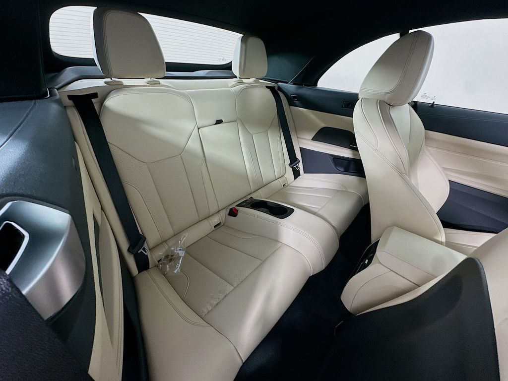 Thumbnail: 2023 BMW 4 Series - 27