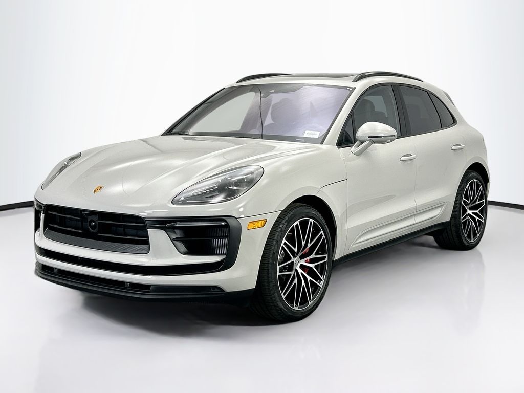 Thumbnail: 2026 Porsche Macan - 1