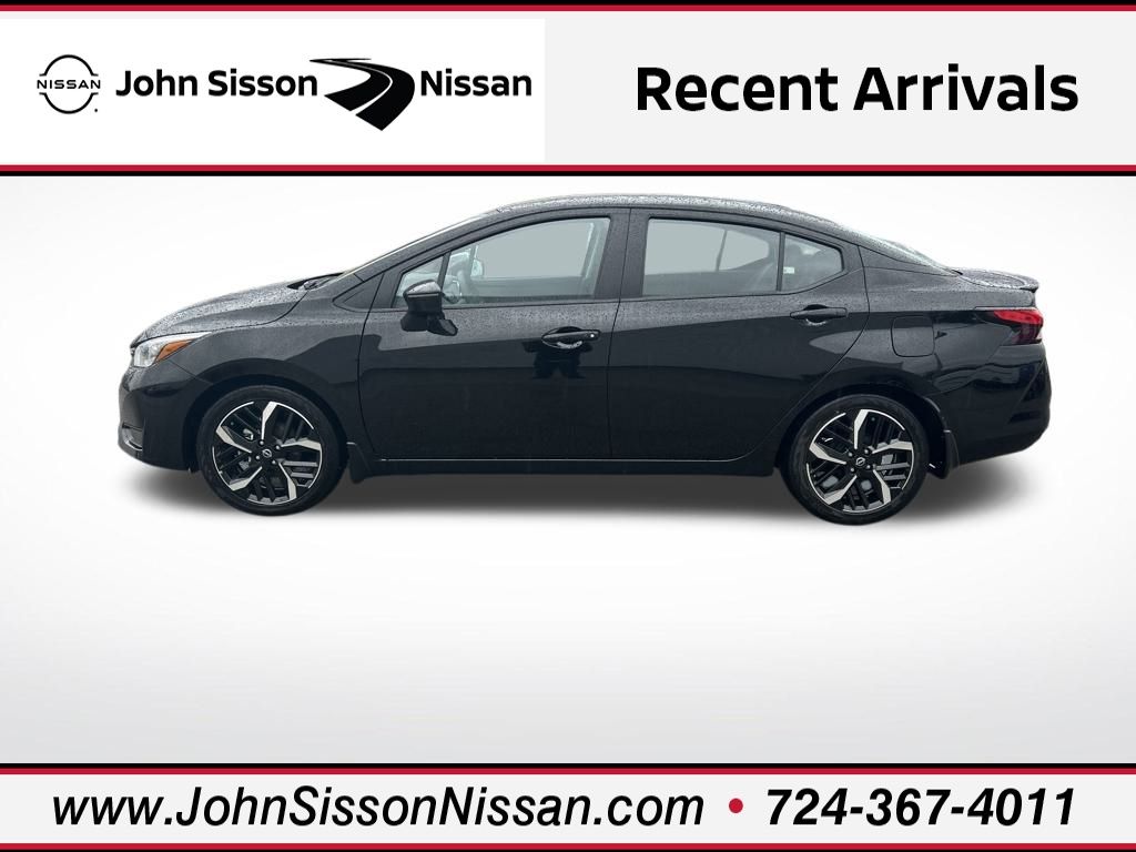2025 Nissan Versa SR FWD