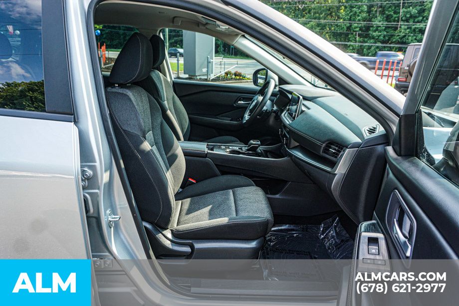 Used 2024 Silver Nissan SV image 22