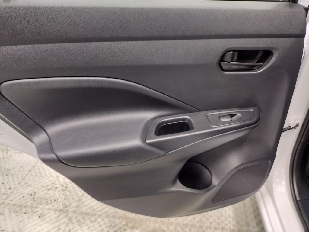 2022 Nissan Versa 1.6 S