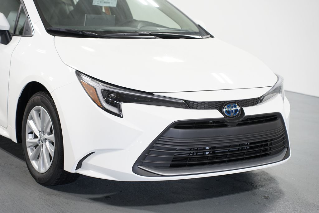 Thumbnail: 2025 Toyota Corolla - 4
