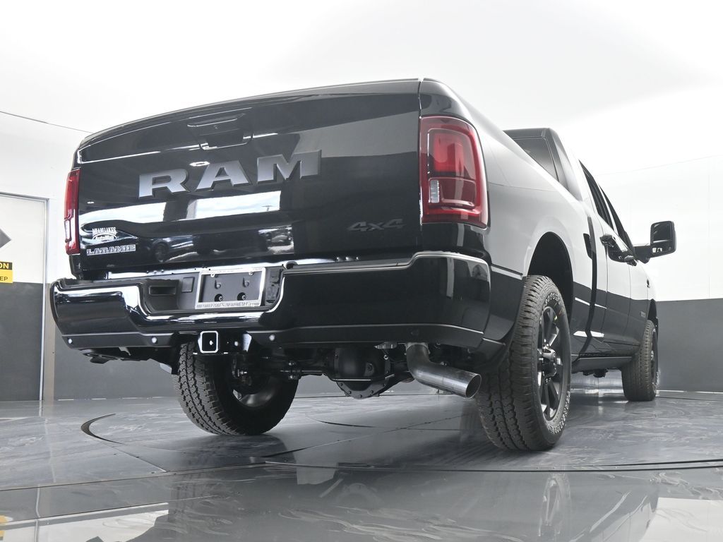 New 2026 Diamond Black Crystal Pearlcoat Ram Laramie image 59