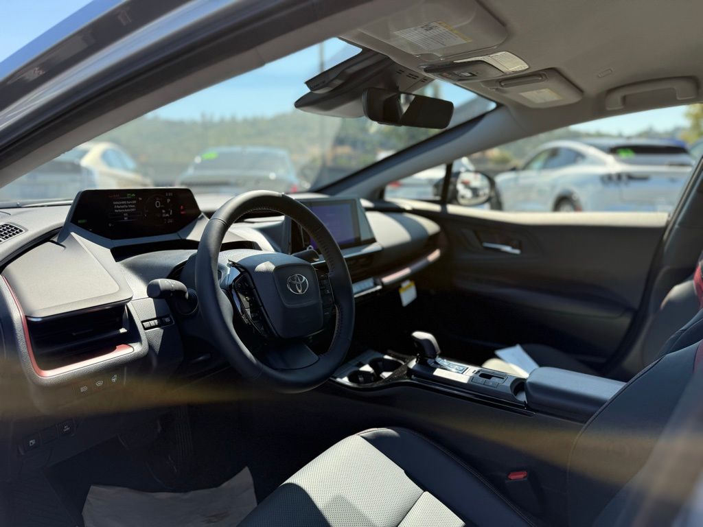 2026 Toyota Prius Plug-in Hybrid XSE photo 5